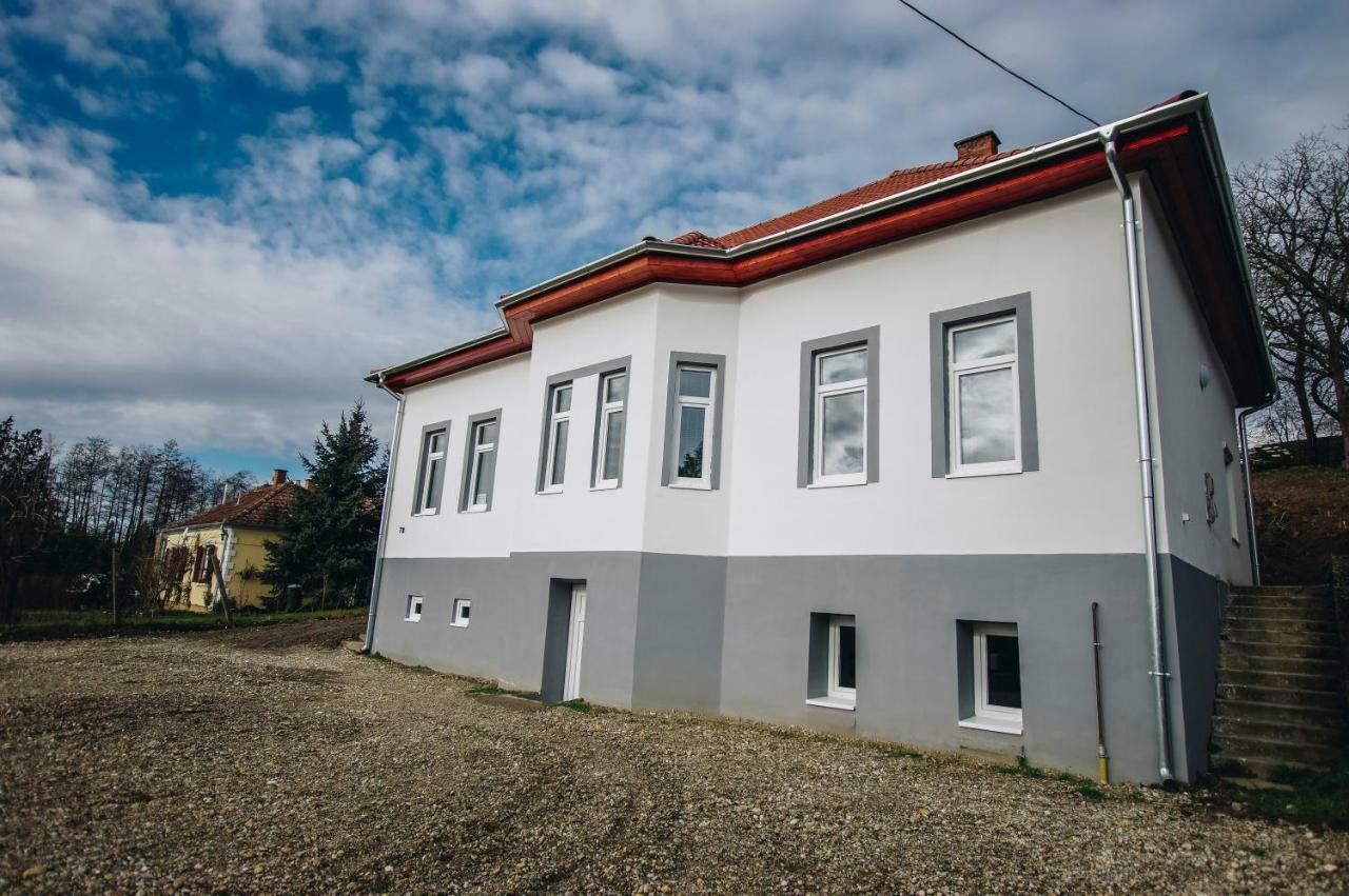 Hotel Mosolyka Vendeghaz Zakany Exterior foto